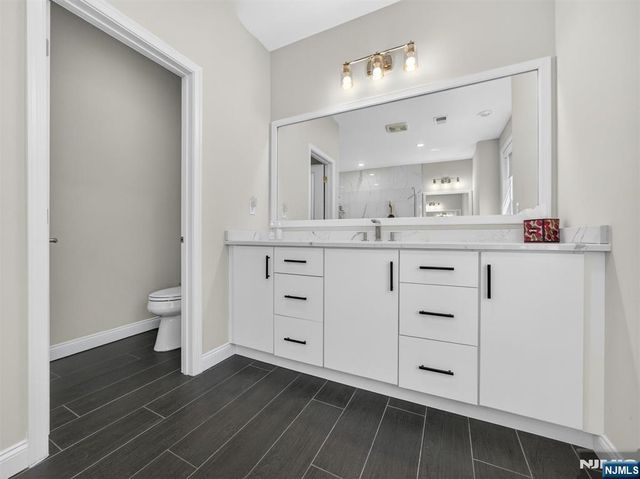 19 Woodmont Circle, River Vale, NJ 07675