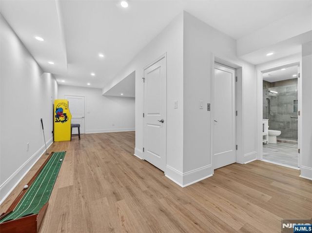 19 Woodmont Circle, River Vale, NJ 07675