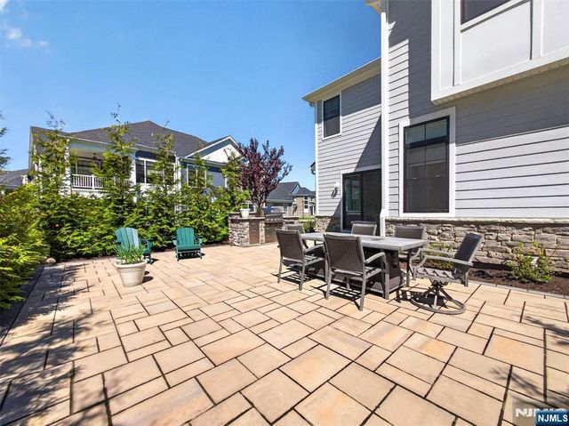 19 Woodmont Circle, River Vale, NJ 07675