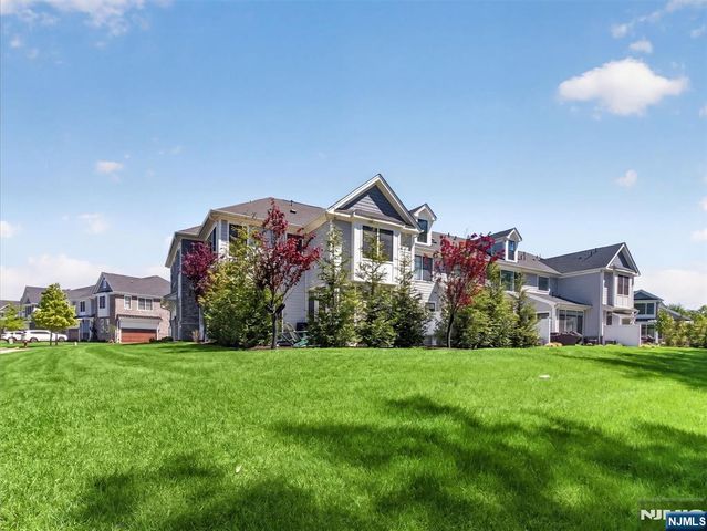 19 Woodmont Circle, River Vale, NJ 07675
