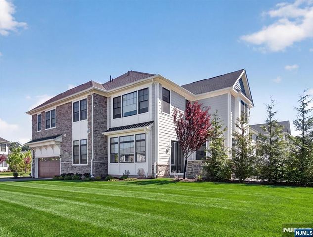 19 Woodmont Circle, River Vale, NJ 07675
