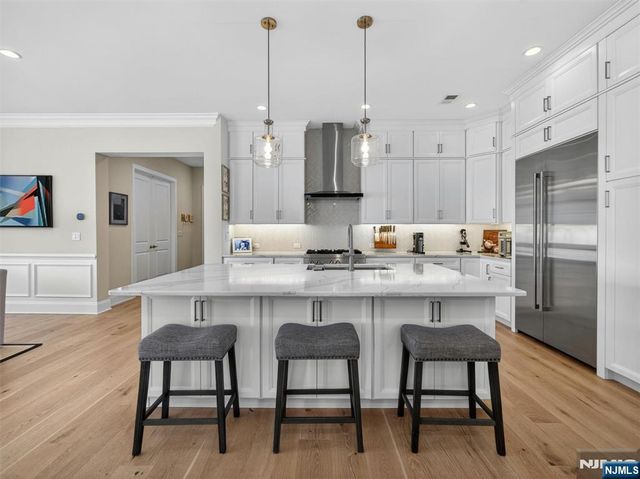 19 Woodmont Circle, River Vale, NJ 07675