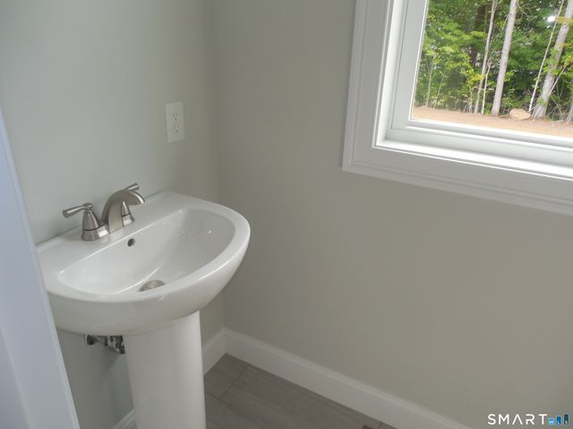 2 Town Line Drive, East Hampton, CT 06424