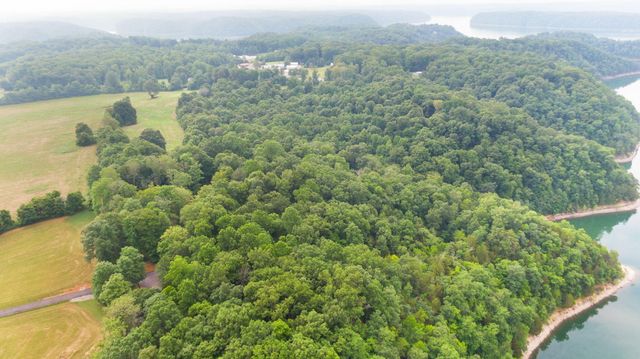 Lot 39 Captains Point, Jamestown, KY 42629