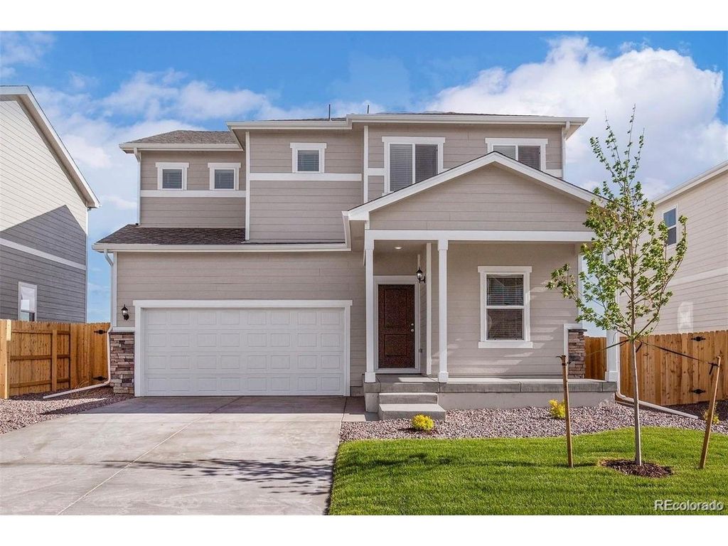 48170 Shetland Dr, Bennett, CO 80102