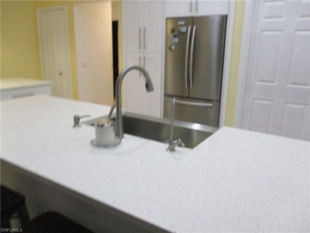 613 SE 2nd TER, Cape Coral, FL 33990