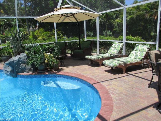613 SE 2nd TER, Cape Coral, FL 33990