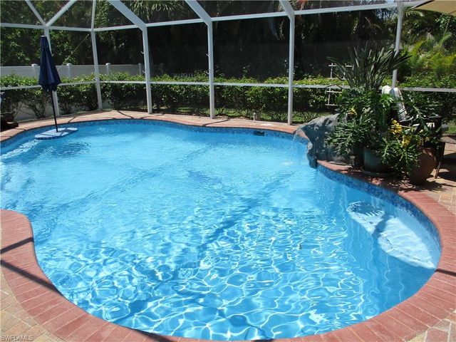 613 SE 2nd TER, Cape Coral, FL 33990