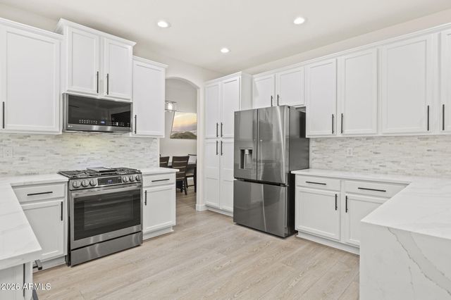 20996 N 82nd Lane, Peoria, AZ 85382