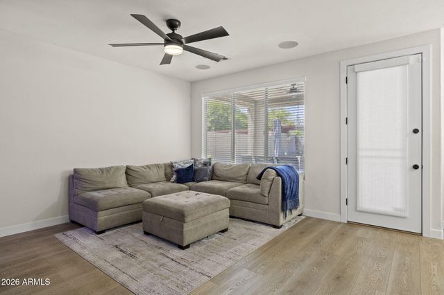 20996 N 82nd Lane, Peoria, AZ 85382