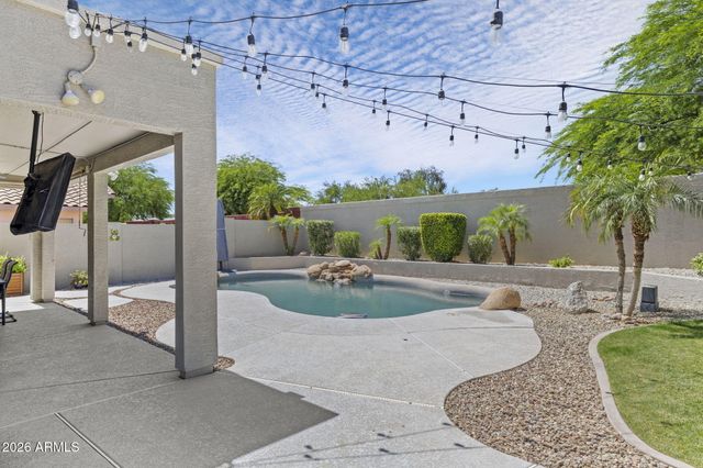 20996 N 82nd Lane, Peoria, AZ 85382