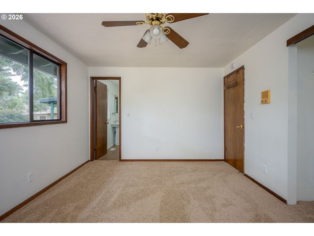 3118 Se WILLOW Dr, Hillsboro, OR 97123