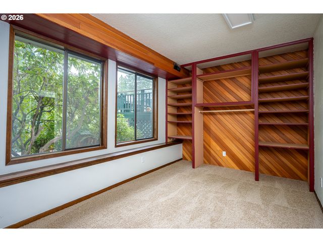 3118 Se WILLOW Dr, Hillsboro, OR 97123