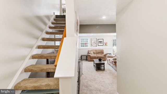 43926 BONLEE SQ, Ashburn, VA 20147