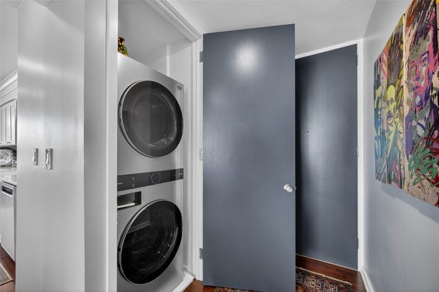 3660 Grand Avenue 810, Des Moines, IA 50312