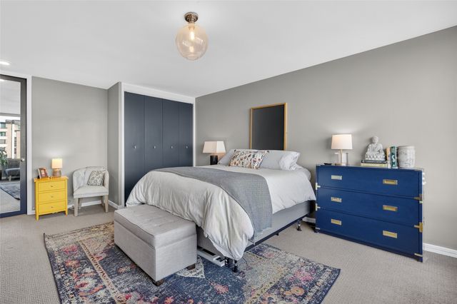 3660 Grand Avenue 810, Des Moines, IA 50312