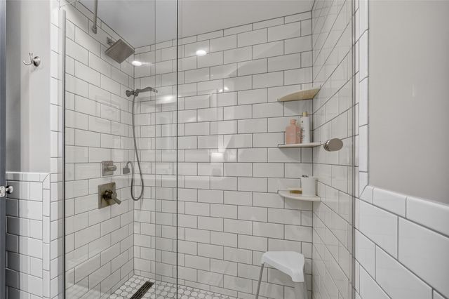 3660 Grand Avenue 810, Des Moines, IA 50312