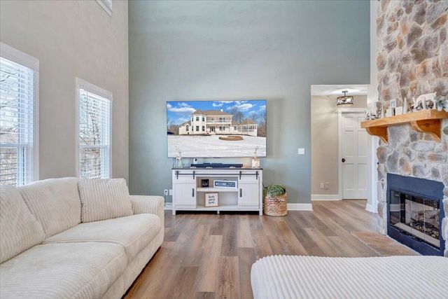 10 Wilkerson RD, Wirtz, VA 24184