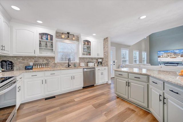 10 Wilkerson RD, Wirtz, VA 24184