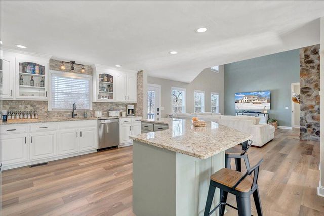 10 Wilkerson RD, Wirtz, VA 24184