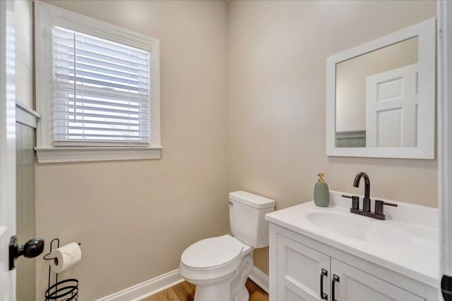 10 Wilkerson RD, Wirtz, VA 24184