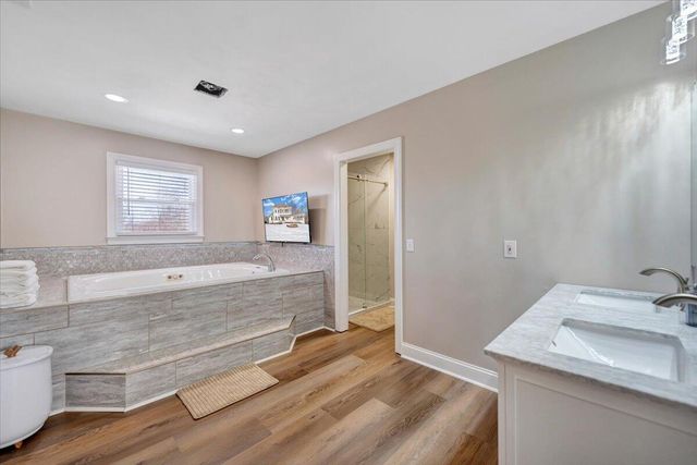 10 Wilkerson RD, Wirtz, VA 24184