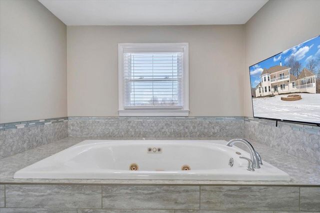 10 Wilkerson RD, Wirtz, VA 24184