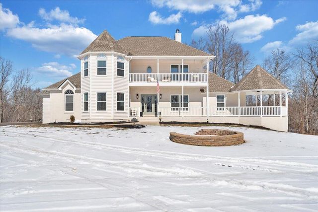 10 Wilkerson RD, Wirtz, VA 24184