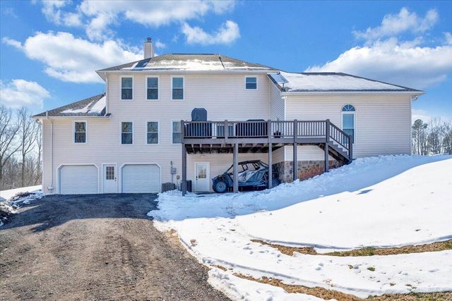 10 Wilkerson RD, Wirtz, VA 24184