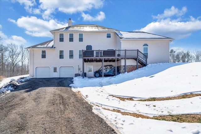 10 Wilkerson RD, Wirtz, VA 24184