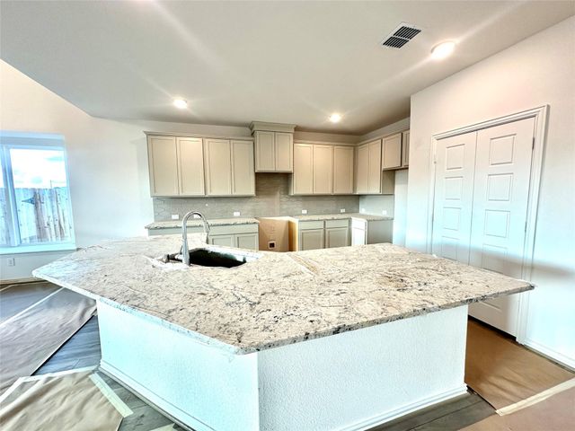 16602 Villa Del Mar Lane, Friendswood, TX 77546