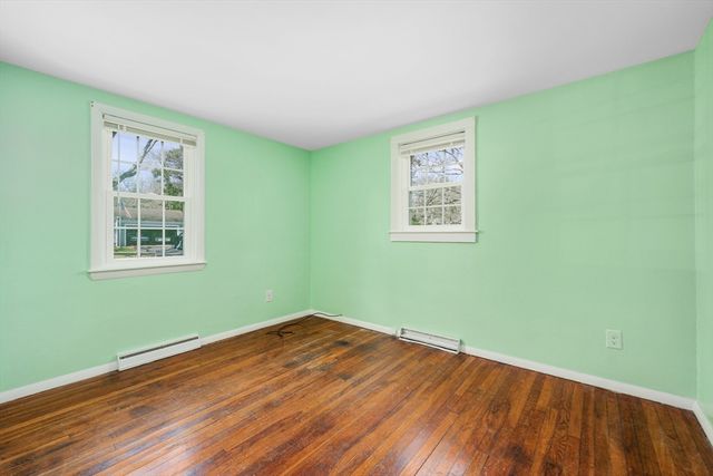 22 Longfellow Dr, Barnstable, MA 02632