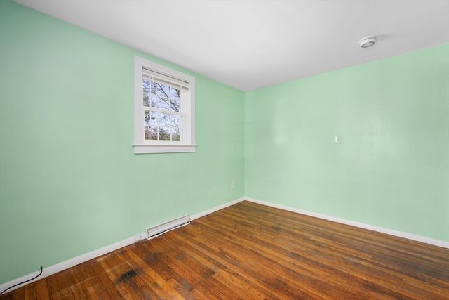 22 Longfellow Dr, Barnstable, MA 02632