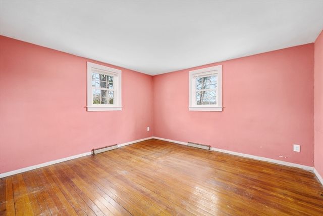 22 Longfellow Dr, Barnstable, MA 02632