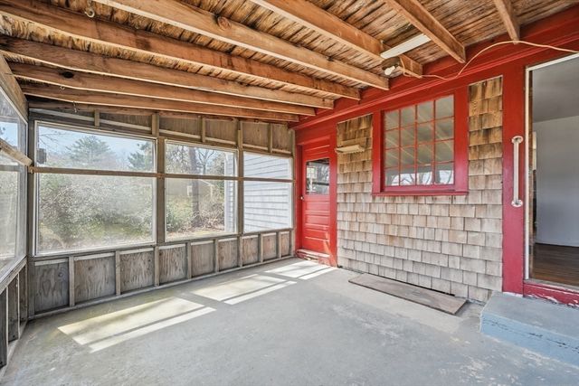 22 Longfellow Dr, Barnstable, MA 02632