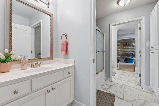 9109 Wooded Acres, Sherwood, AR 72120