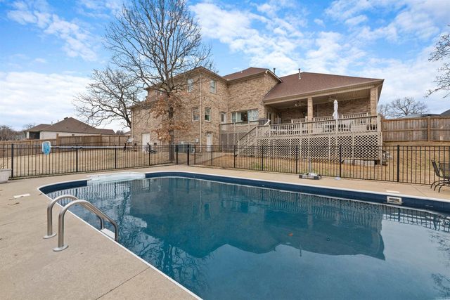 9109 Wooded Acres, Sherwood, AR 72120