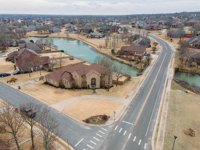 9109 Wooded Acres, Sherwood, AR 72120