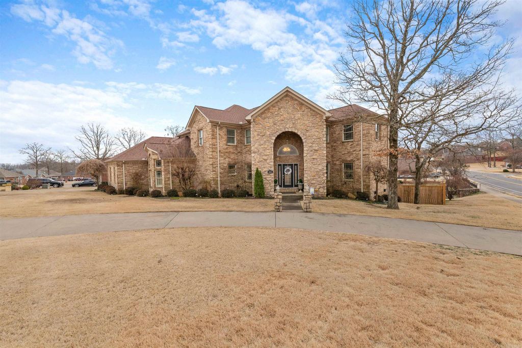 9109 Wooded Acres, Sherwood, AR 72120