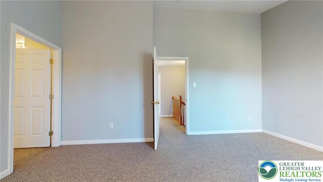 4039 Tournament Court, Upper Saucon Twp, PA 18034