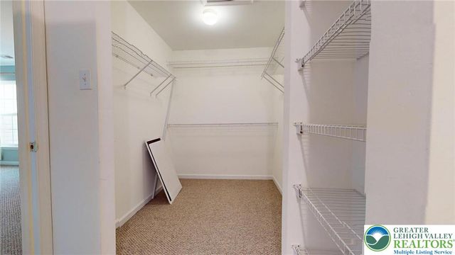 4039 Tournament Court, Upper Saucon Twp, PA 18034