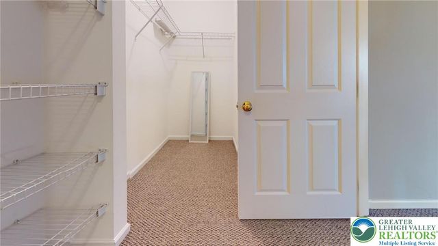 4039 Tournament Court, Upper Saucon Twp, PA 18034