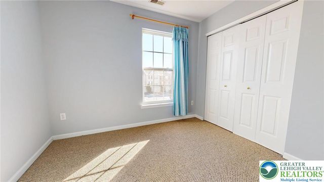 4039 Tournament Court, Upper Saucon Twp, PA 18034