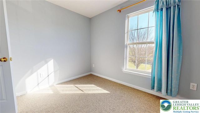 4039 Tournament Court, Upper Saucon Twp, PA 18034