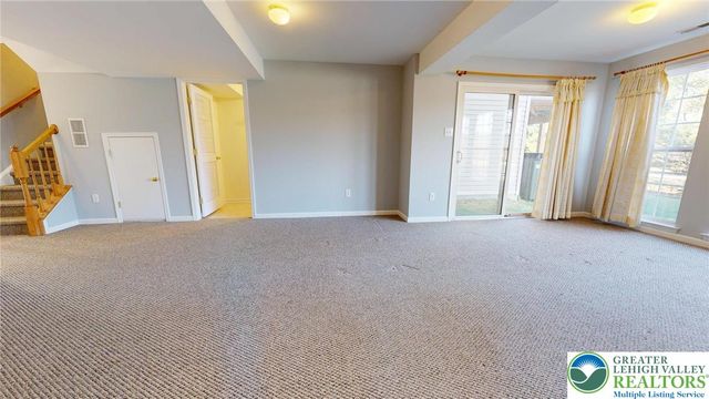 4039 Tournament Court, Upper Saucon Twp, PA 18034