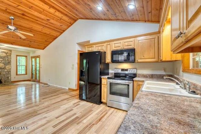 73 Sargent Drive, Murphy, NC 28906