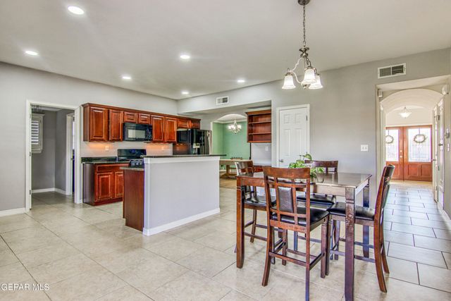 2605 SNOWY ROCK Place, El Paso, TX 79938