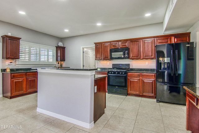 2605 SNOWY ROCK Place, El Paso, TX 79938