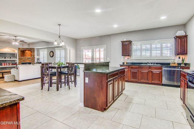 2605 SNOWY ROCK Place, El Paso, TX 79938