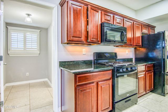 2605 SNOWY ROCK Place, El Paso, TX 79938